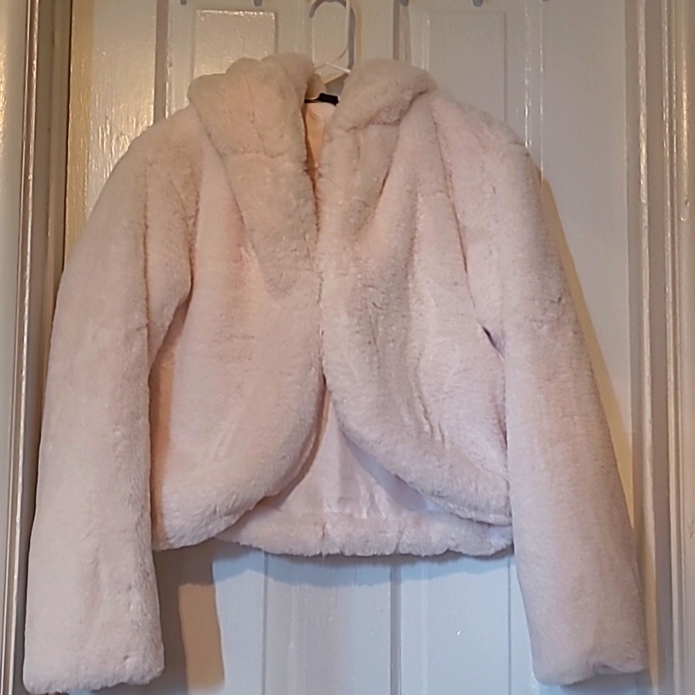 Hooded cream/ivory faux fur Forever21 jacket/coat